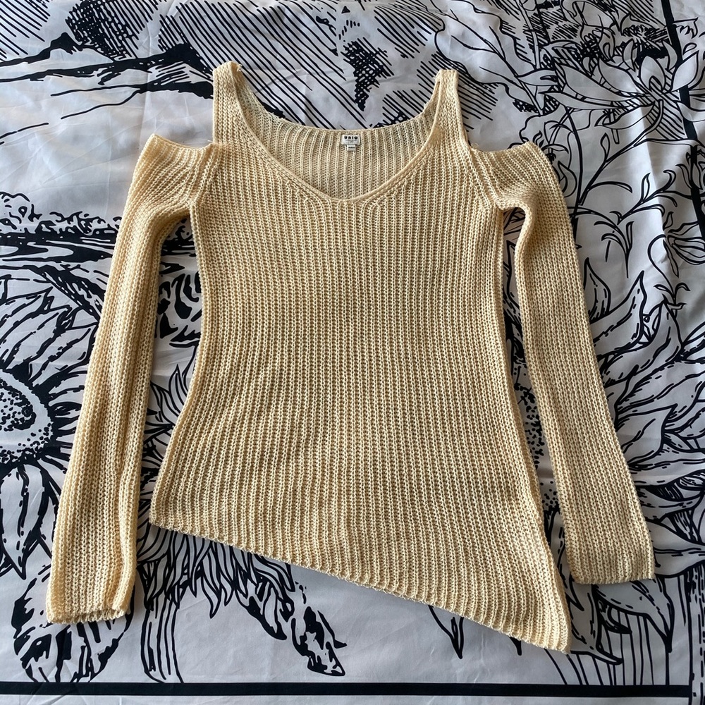 Uniq tan sweater cold shoulder size medium
